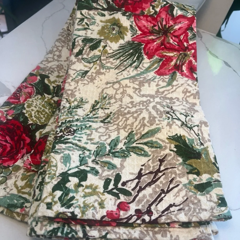 April Cornell Merry Antique Tea Towels Red Green Floral Set/3 Tea Cotton NWT